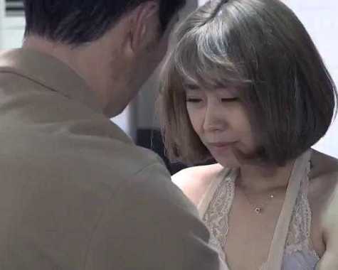 [Phim 18+] Cha, Con Gái Và Những Người Bạn - clip sex